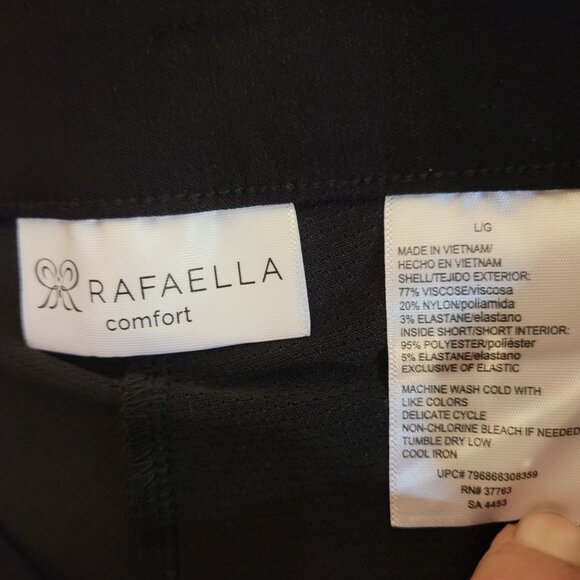 Black A-Line Knee-Length Skirt With Grommet Details & Side Slits - Picture 8 of 10